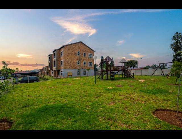 1 BEDROOM TOWNHOUSE FOR SALE IN BERGBRON